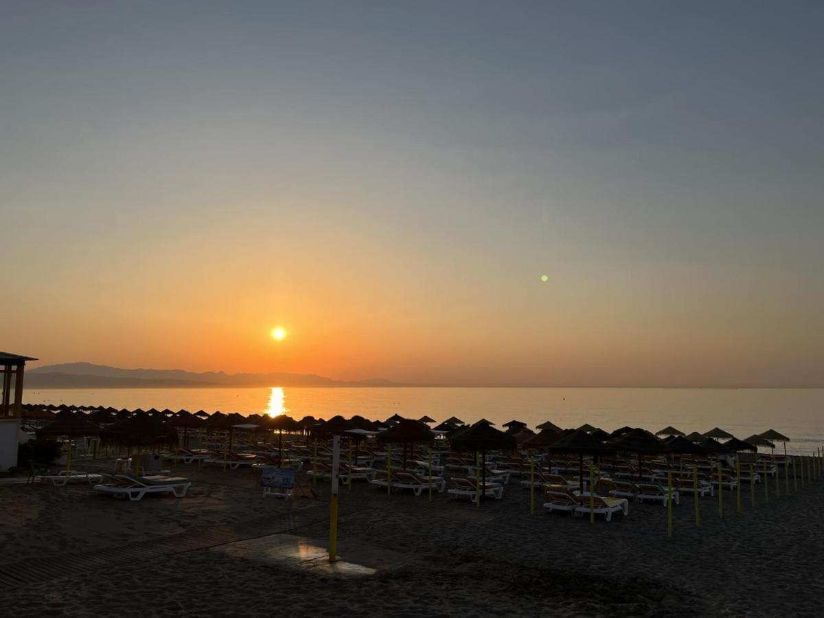Apartamento 1ª Linea Playa Garaje Piscinas Terraza توريمولينوس المظهر الخارجي الصورة